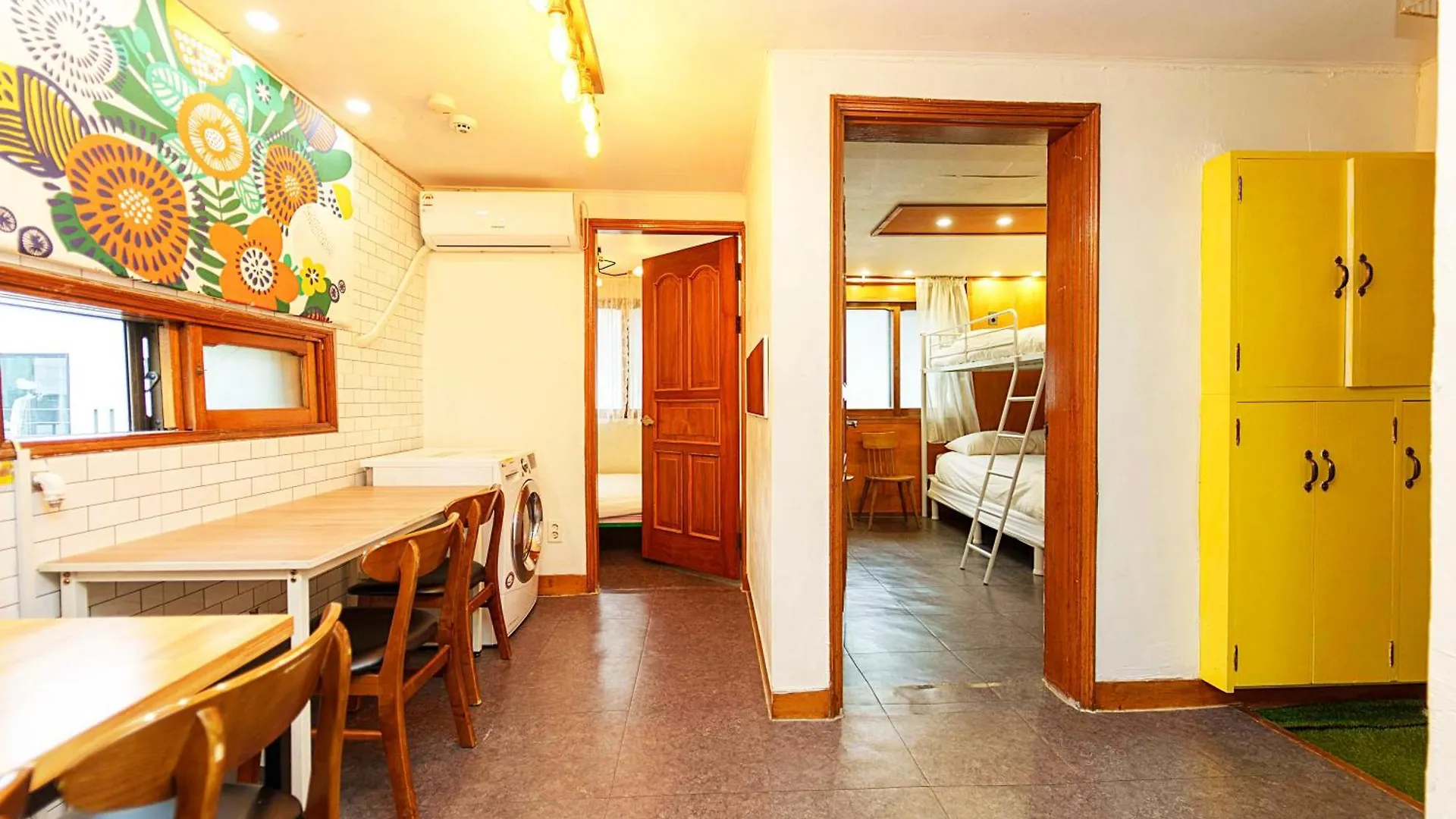 2 - Gu&Anne House Seoul Hongdae Stn 5Rooms,4Bathroom